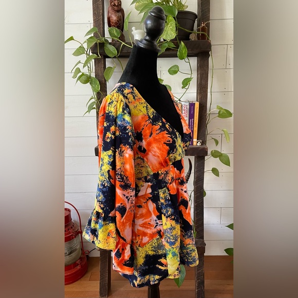 Betsey Johnson: Ruffled Floral Boho Blouse - Picture 9 of 17